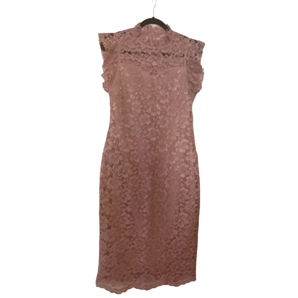 Beautiful lace pale pink midi dress